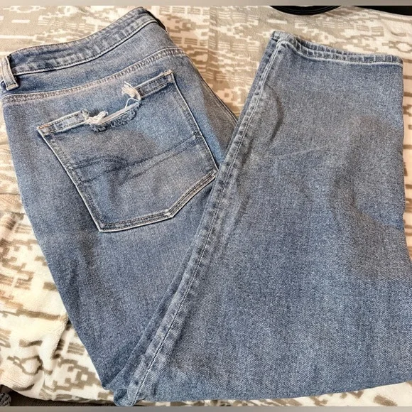 American Eagle Outfitters Highest Mom Jeans Denim Jeans - Picture 3 of 8